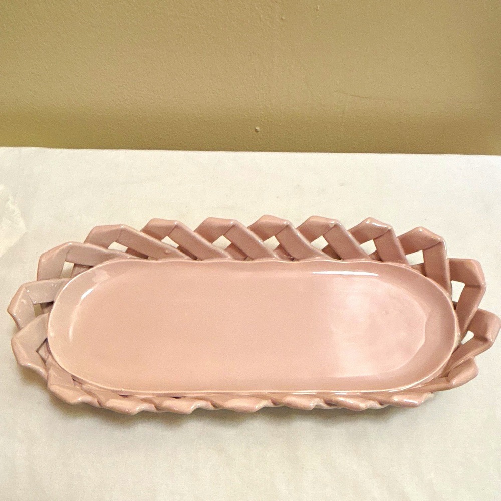 Vintage Primo'Gi Italy Woven Ceramic Bread Basket Pale Pink Lattice Weave Oval